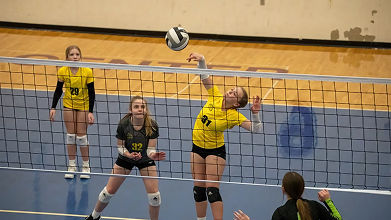 Marquette Sentinels Volleyball Dominates Quad Tournament in Negaunee